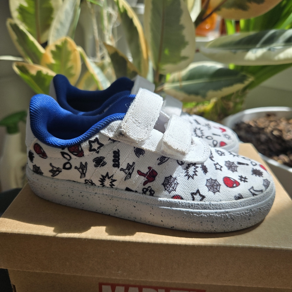 Disney /Marvel x Adidas | Spiderman VULC RAID3R Sneakers | Size 8k Toddler